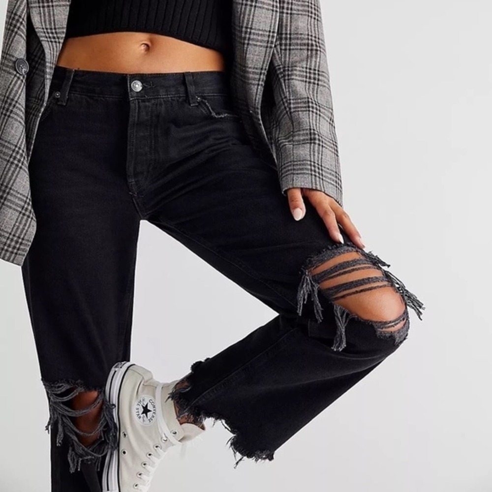 Free People We The Free Maggie Mid-Rise Straight-Leg Distress Washed Black 29 - Picture 2 of 8